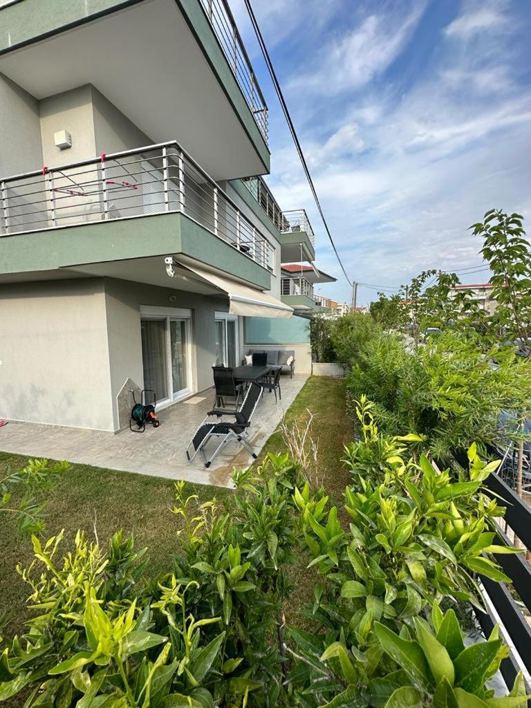 Blue Fish Luxury Villa Nikiti  Exteriör bild